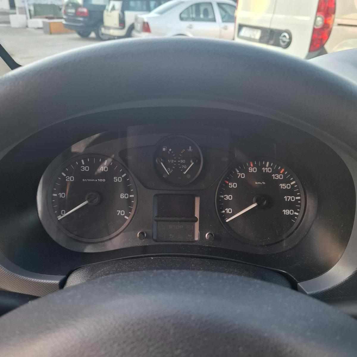 peugeot-partner-1-6-99cv-2018-diesel-1560cc