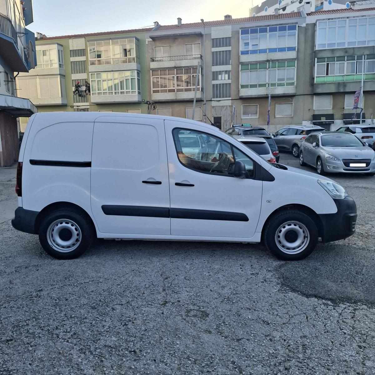 peugeot-partner-1-6-99cv-2018-diesel-1560cc