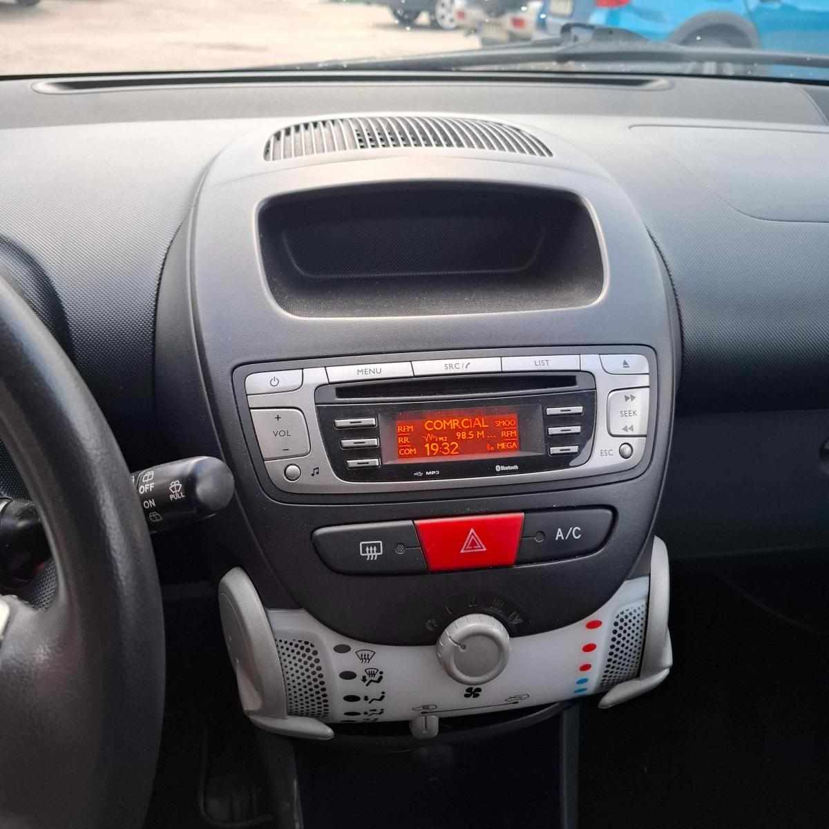 peugeot-107-1-0-2014-gasolina-998cc