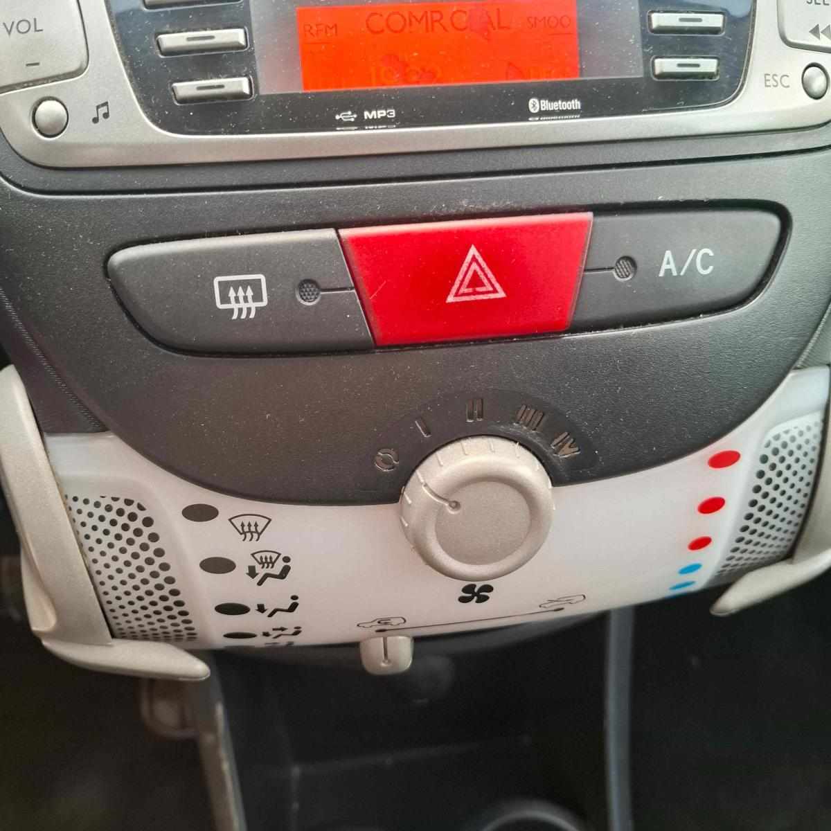 peugeot-107-1-0-2014-gasolina-998cc