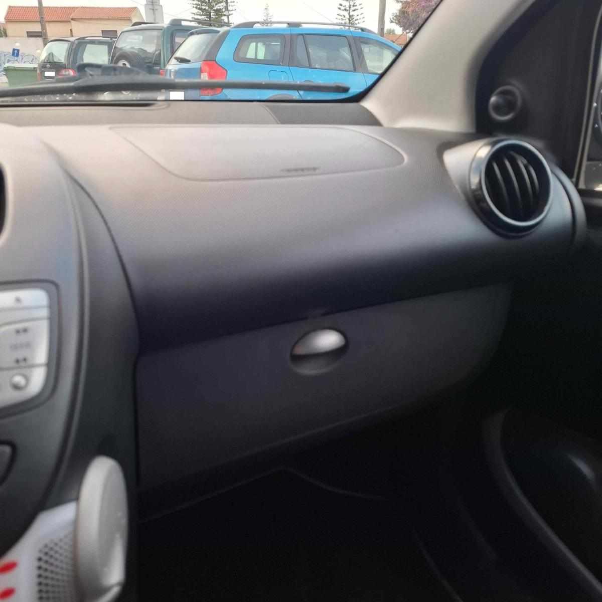 peugeot-107-1-0-2014-gasolina-998cc