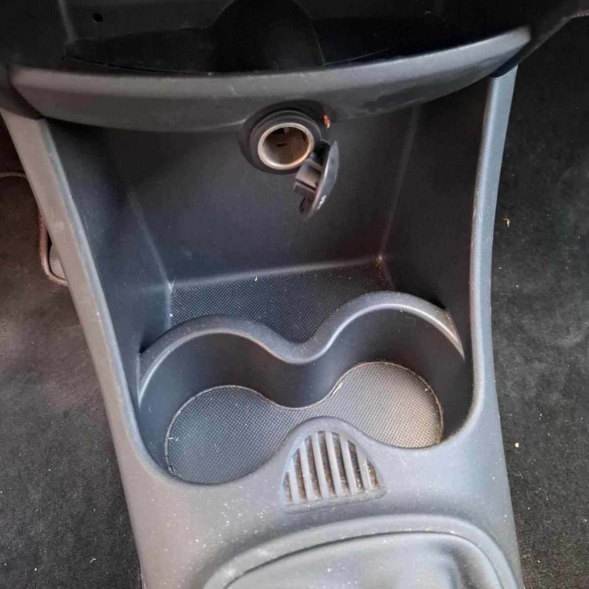 peugeot-107-1-0-2014-gasolina-998cc