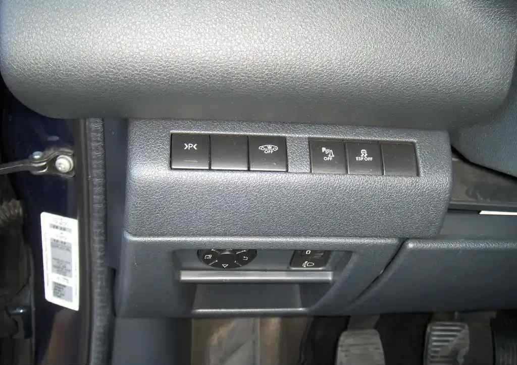 peugeot-5008-1-6-hdi-fap-2010-diesel-1560cc