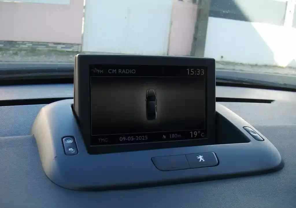 peugeot-5008-1-6-hdi-fap-2010-diesel-1560cc