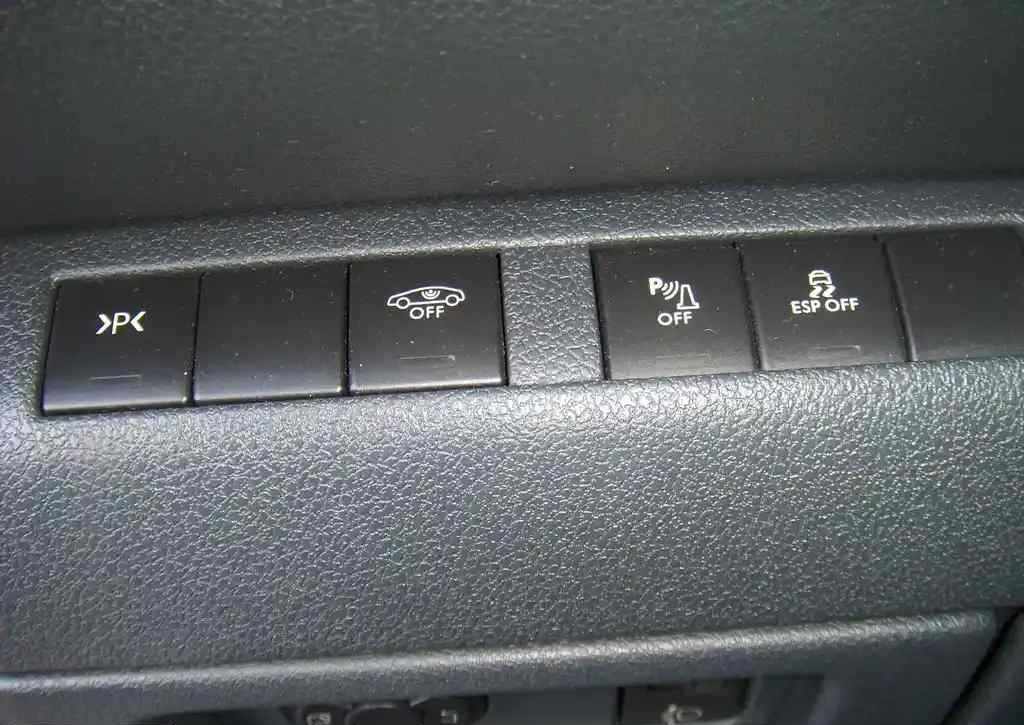 peugeot-5008-1-6-hdi-fap-2010-diesel-1560cc