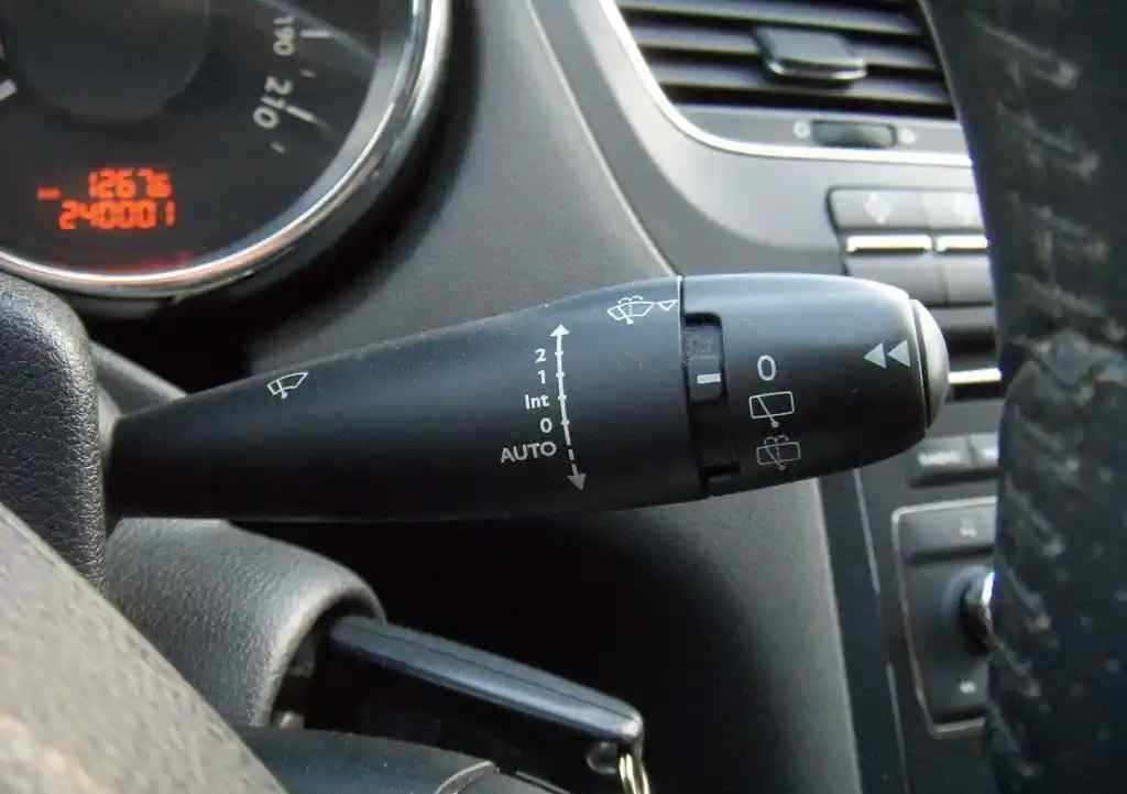 peugeot-5008-1-6-hdi-fap-2010-diesel-1560cc
