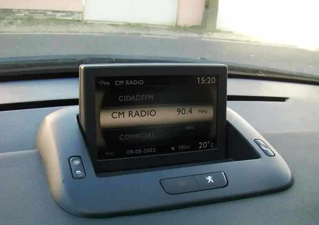 peugeot-5008-1-6-hdi-fap-2010-diesel-1560cc