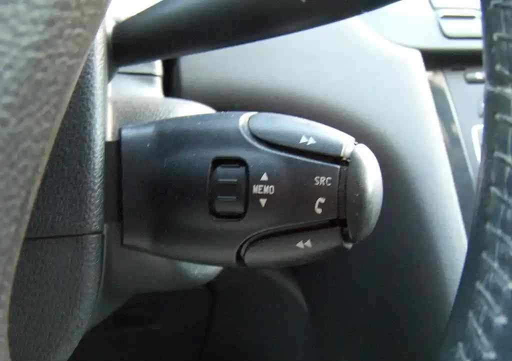 peugeot-5008-1-6-hdi-fap-2010-diesel-1560cc