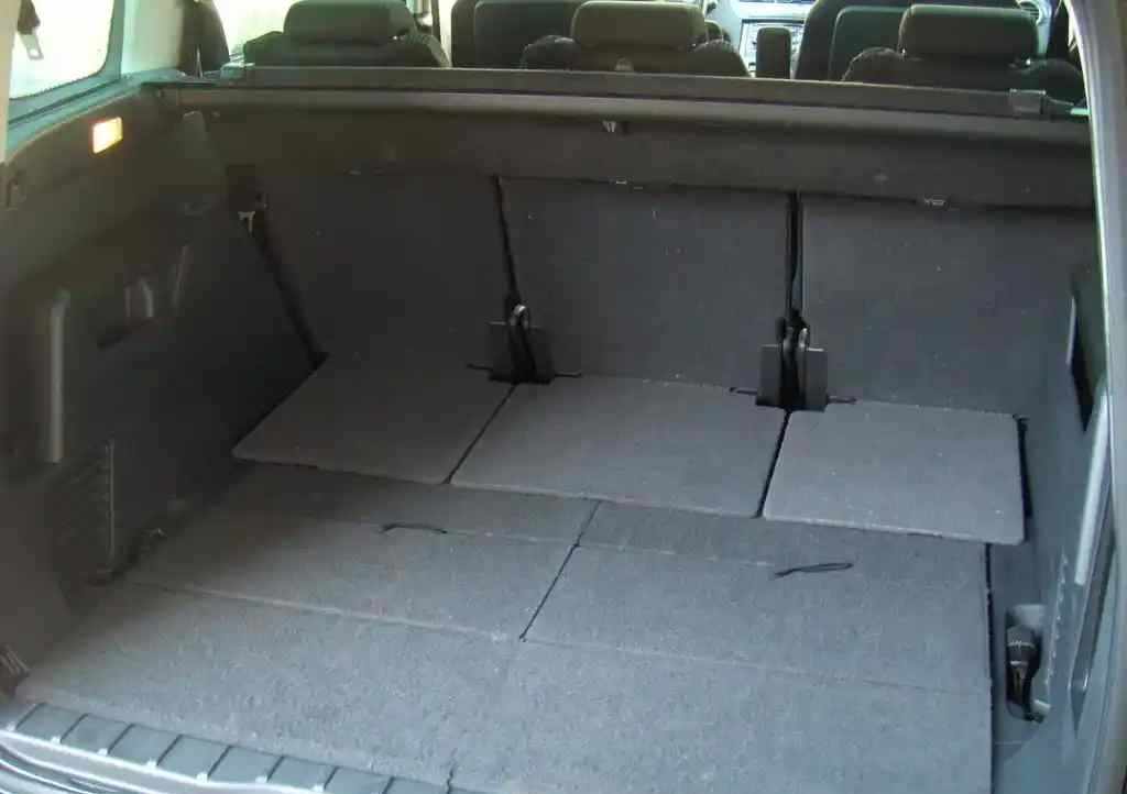 peugeot-5008-1-6-hdi-fap-2010-diesel-1560cc