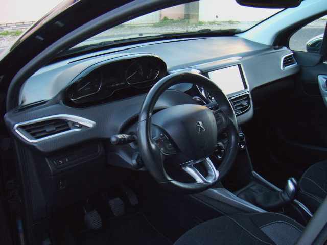 peugeot-2008-1-2-vti-2016-gasolina-1199cc