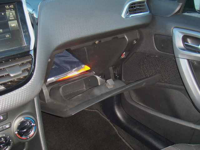 peugeot-2008-1-2-vti-2016-gasolina-1199cc