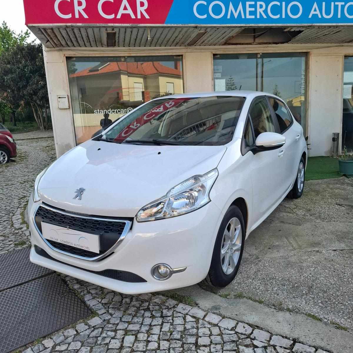peugeot-208-1-4-hdi-2015-diesel-1398cc