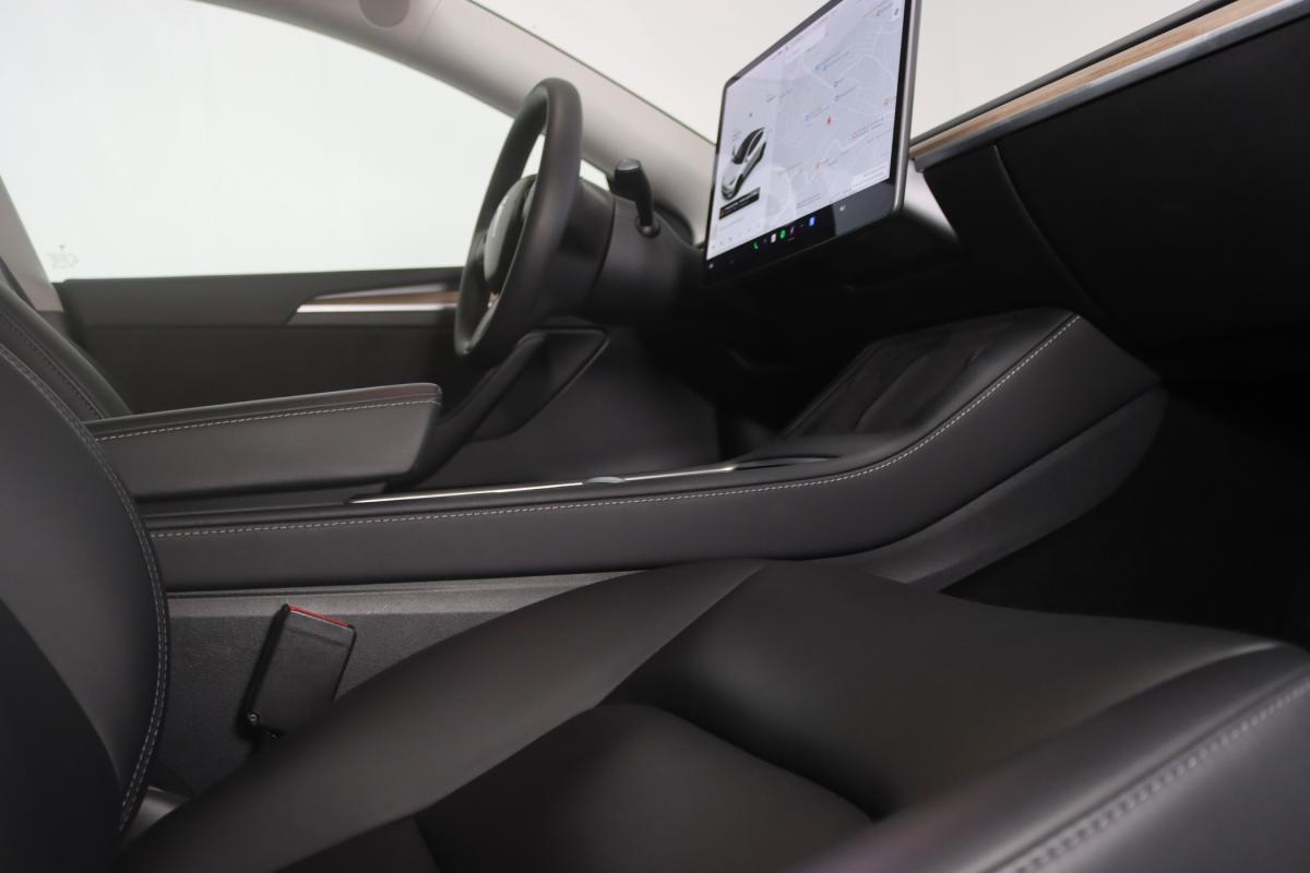 tesla-model-y-2021-eletrico-500cc