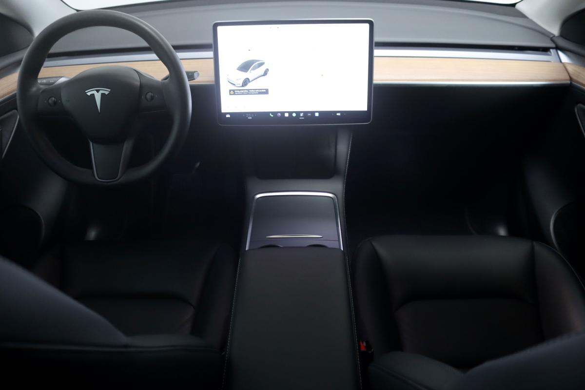 tesla-model-y-2021-eletrico-500cc