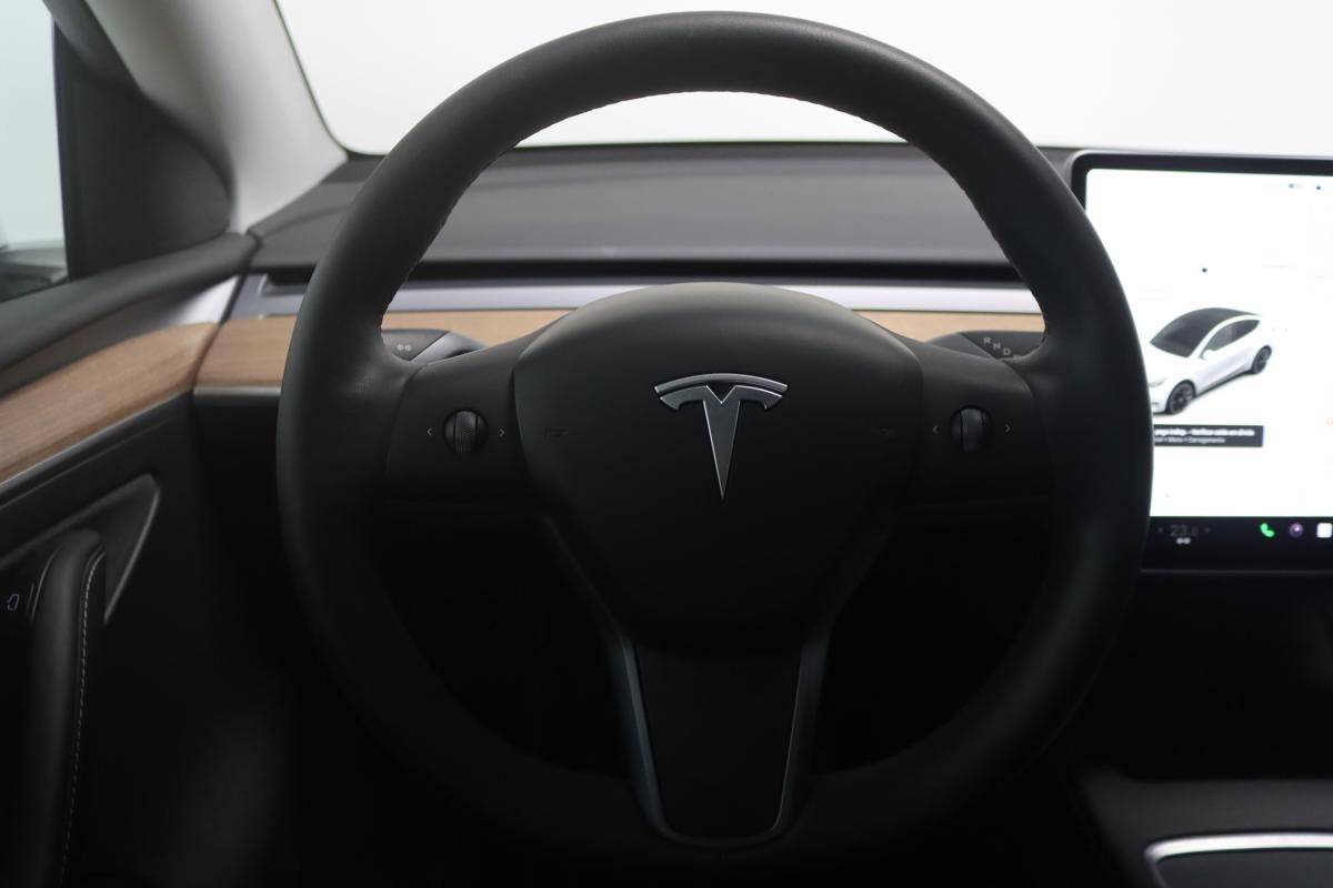 tesla-model-y-2021-eletrico-500cc