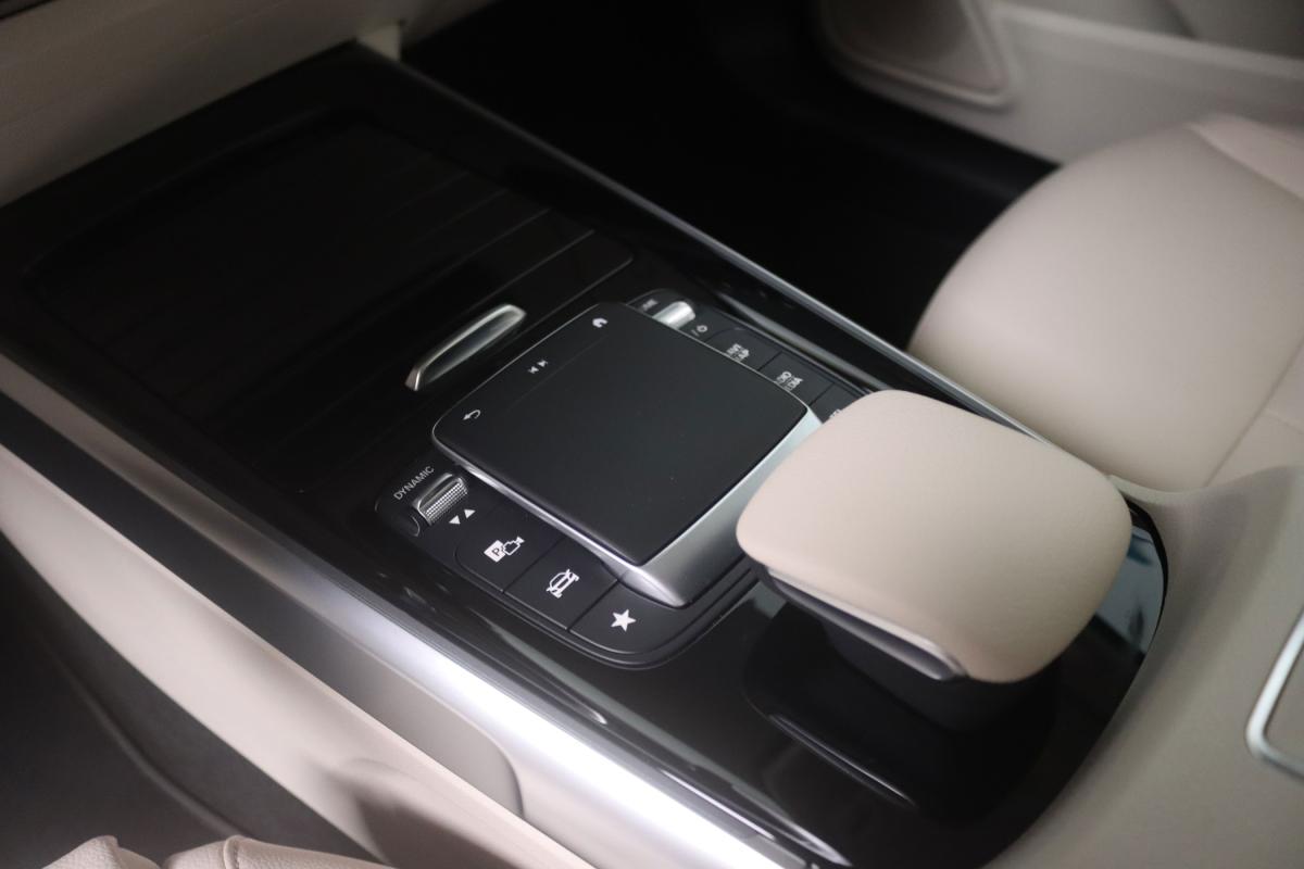 mercedes-benz-eqb-2022-eletrico-500cc