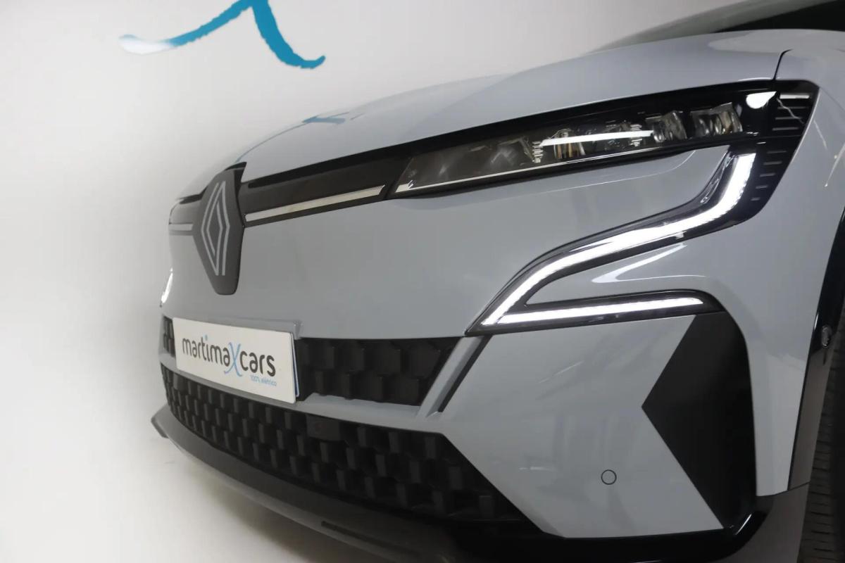 renault-megane-e-tech-2023-eletrico-0cc
