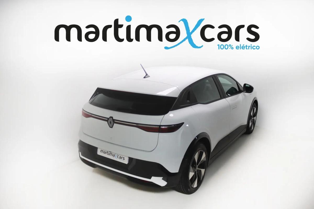 renault-megane-e-tech-2023-eletrico-0cc