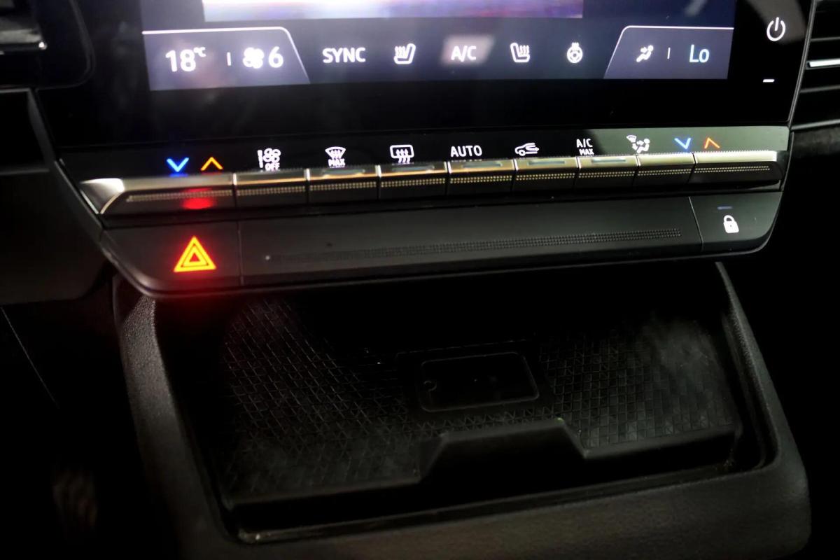 renault-megane-e-tech-2023-eletrico-0cc