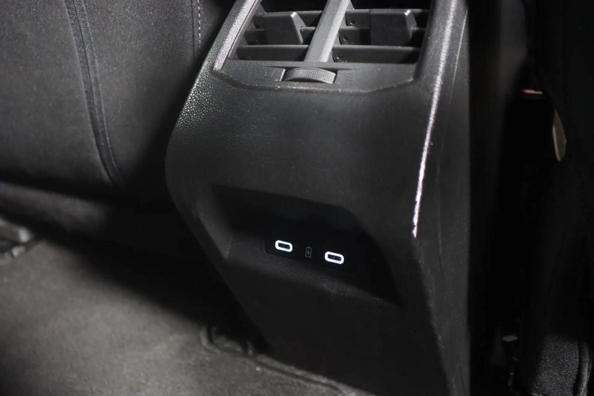 renault-megane-e-tech-2023-eletrico-0cc