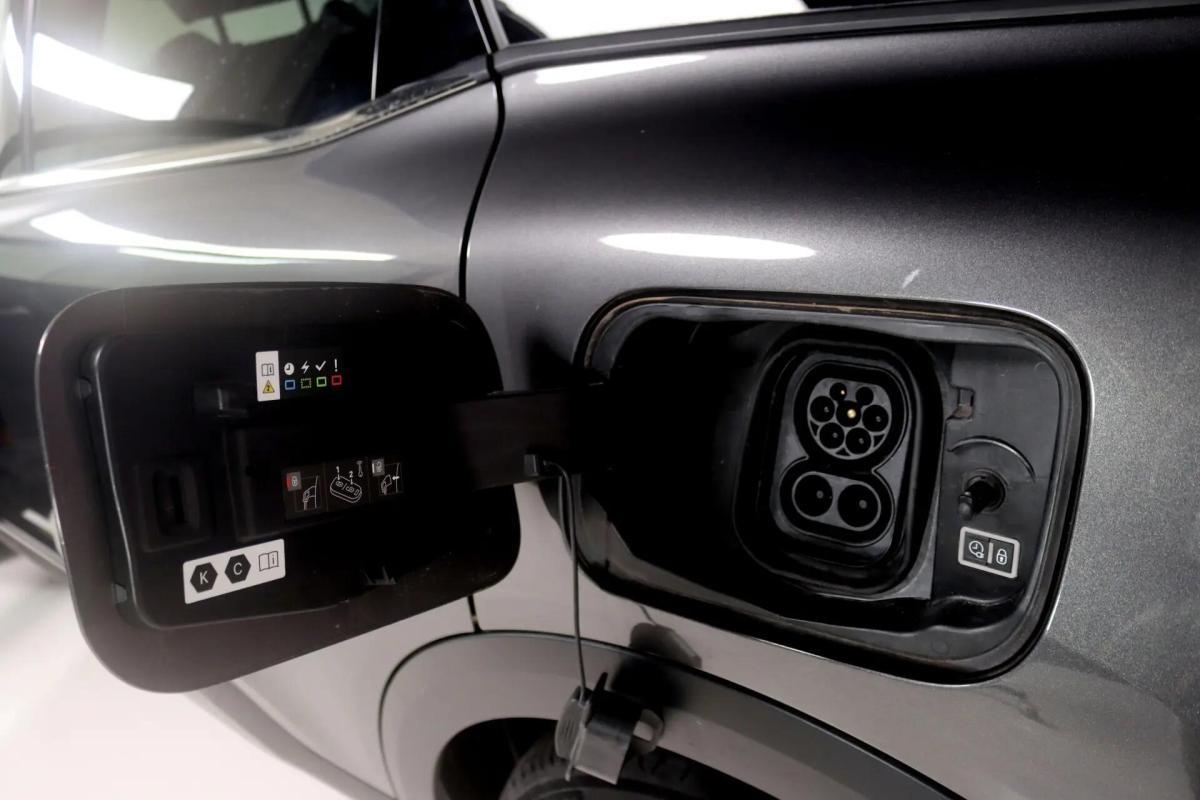 citroen-e-c4-2023-eletrico-0cc