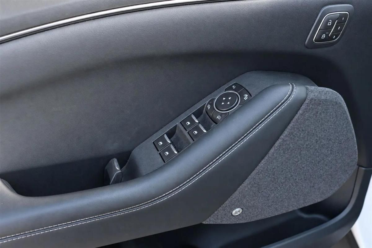 ford-mustang-mach-e-2022-eletrico-0cc