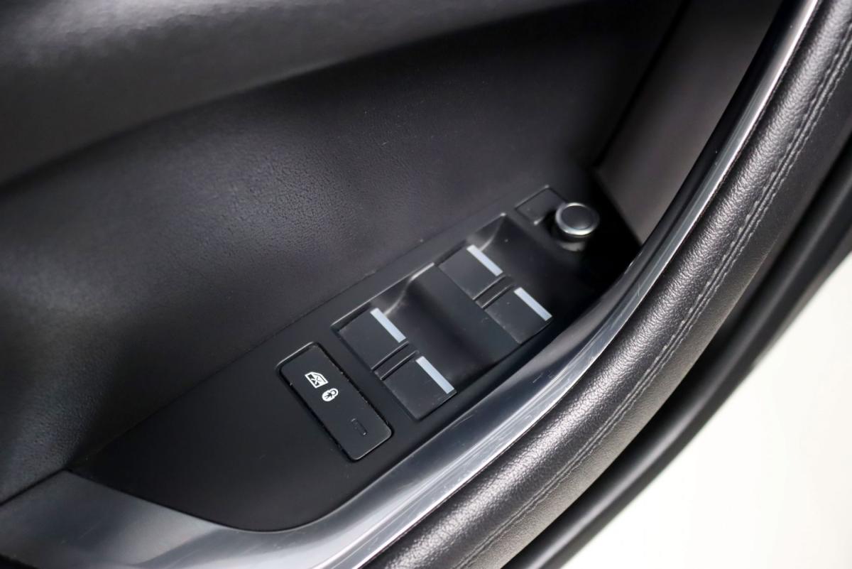 jaguar-xe-2020-diesel-1999cc