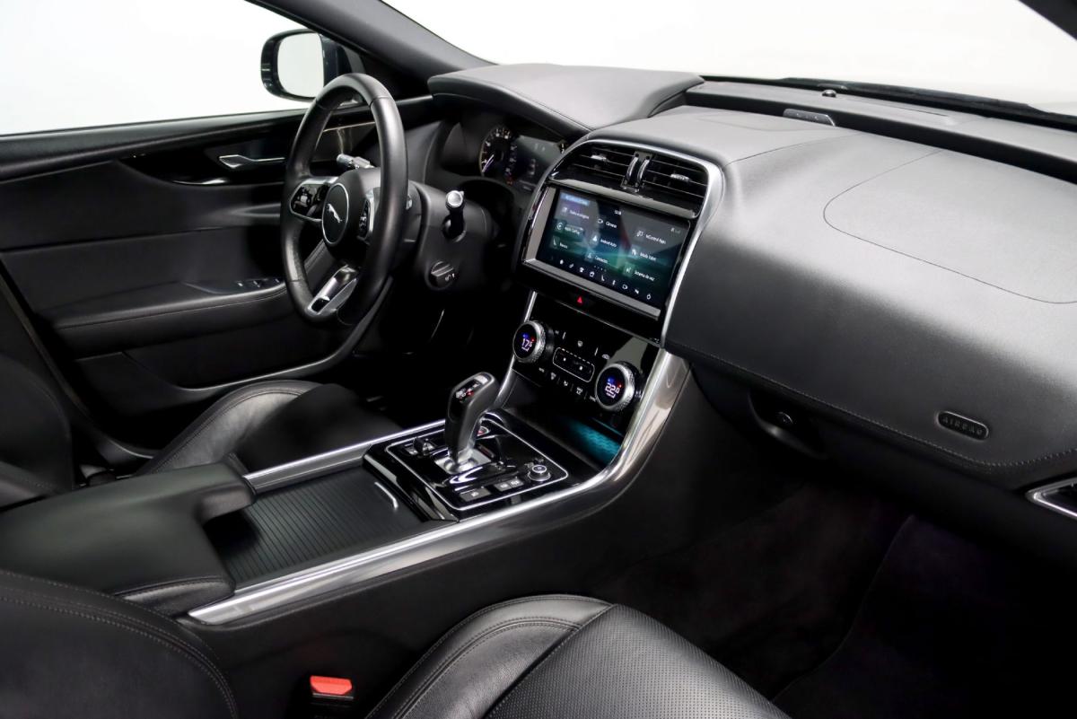 jaguar-xe-2020-diesel-1999cc