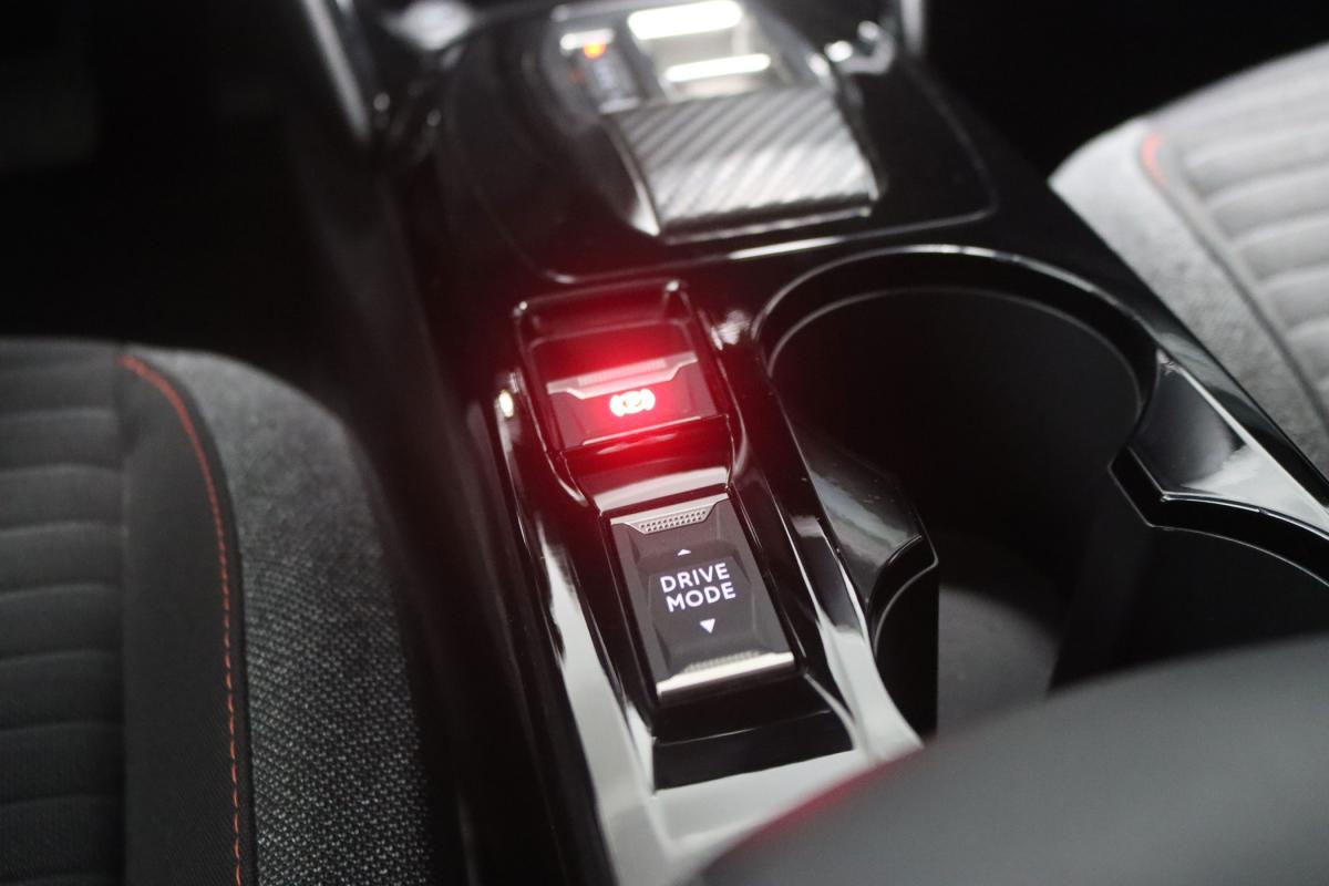 peugeot-2008-2022-eletrico-500cc