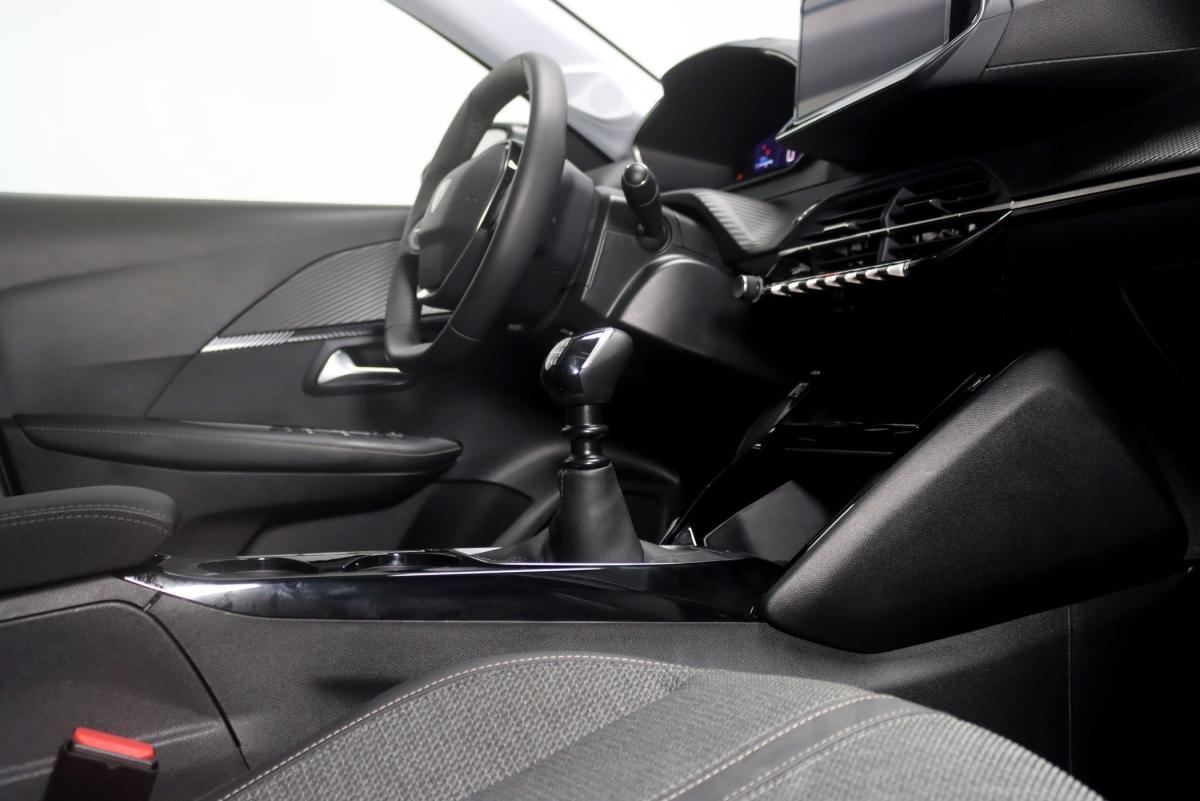 peugeot-208-2024-gasolina-1199cc