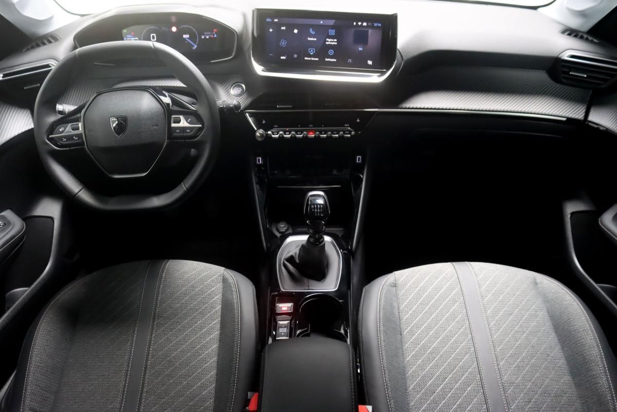 peugeot-208-2024-gasolina-1199cc