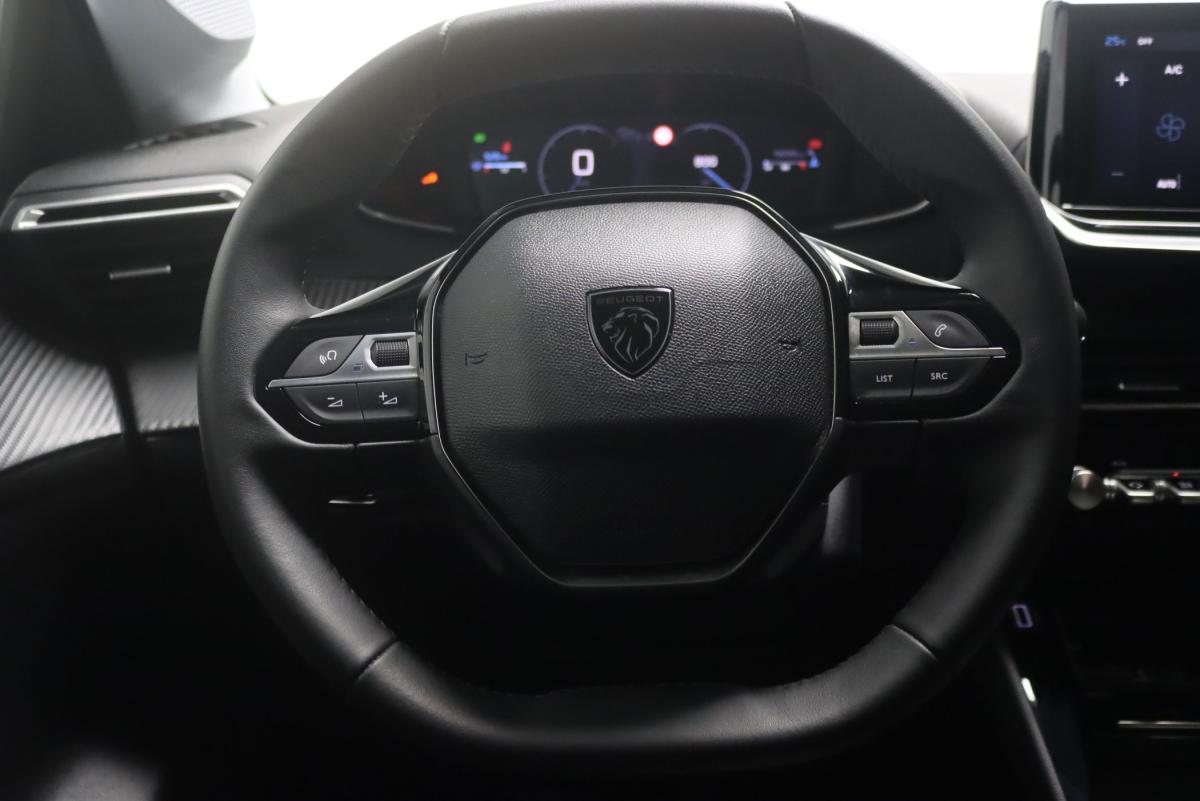 peugeot-208-2024-gasolina-1199cc