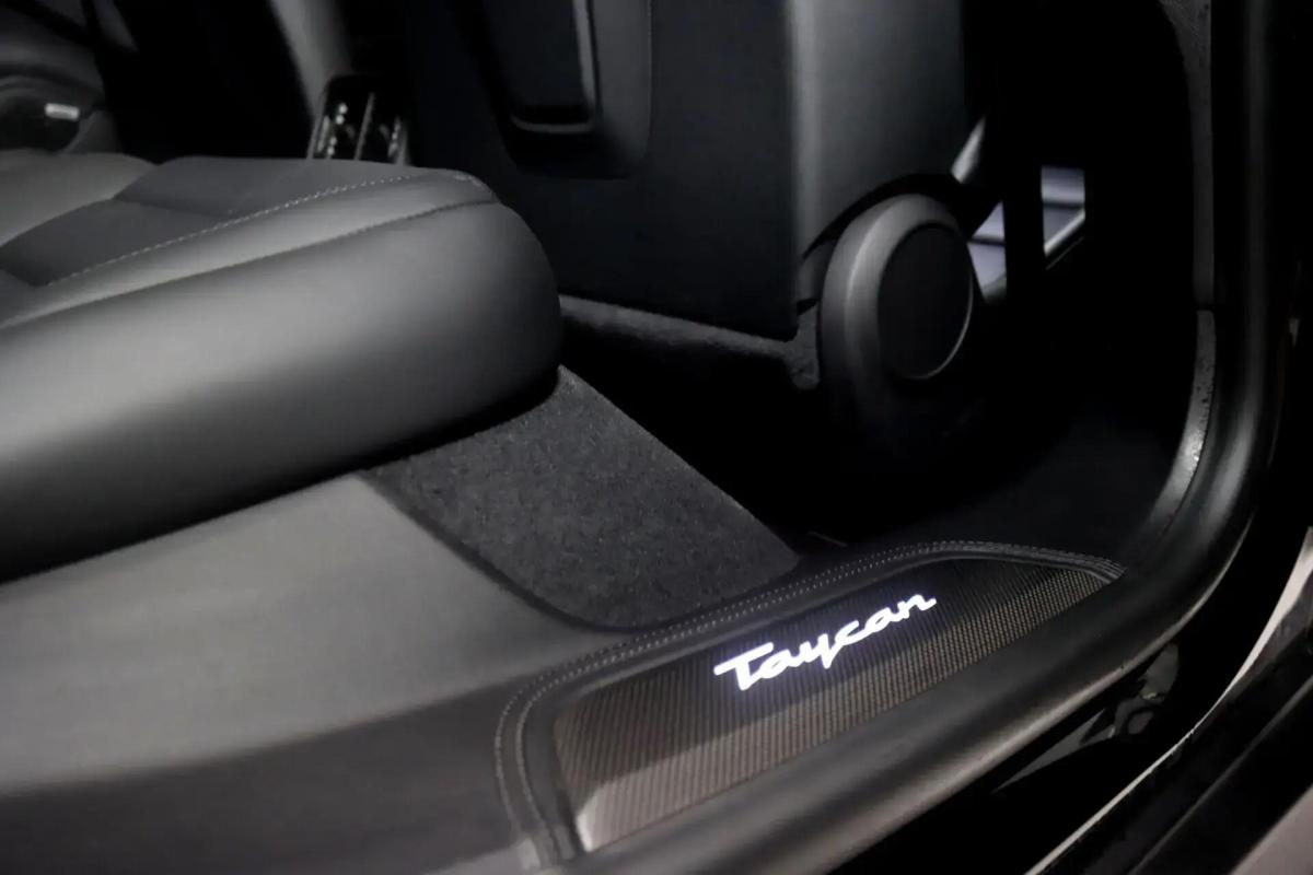 porsche-taycan-2022-eletrico-0cc
