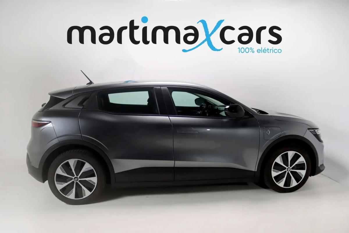 renault-megane-e-tech-2022-eletrico-0cc