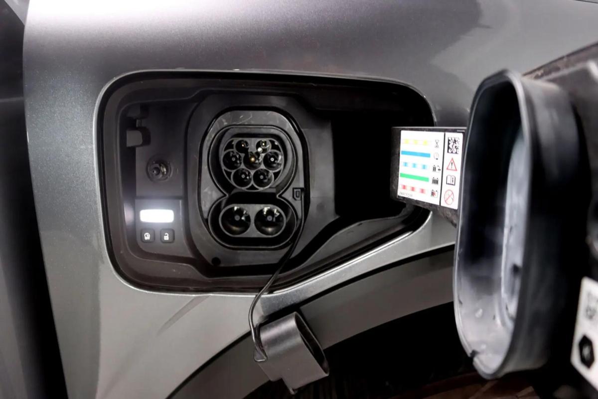 renault-megane-e-tech-2022-eletrico-0cc