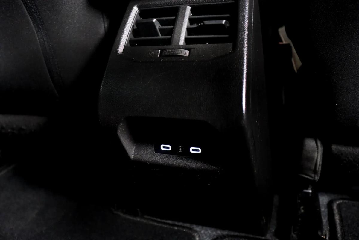 renault-megane-e-tech-2022-eletrico-0cc
