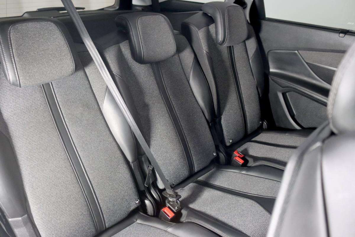 peugeot-5008-2017-diesel-1560cc