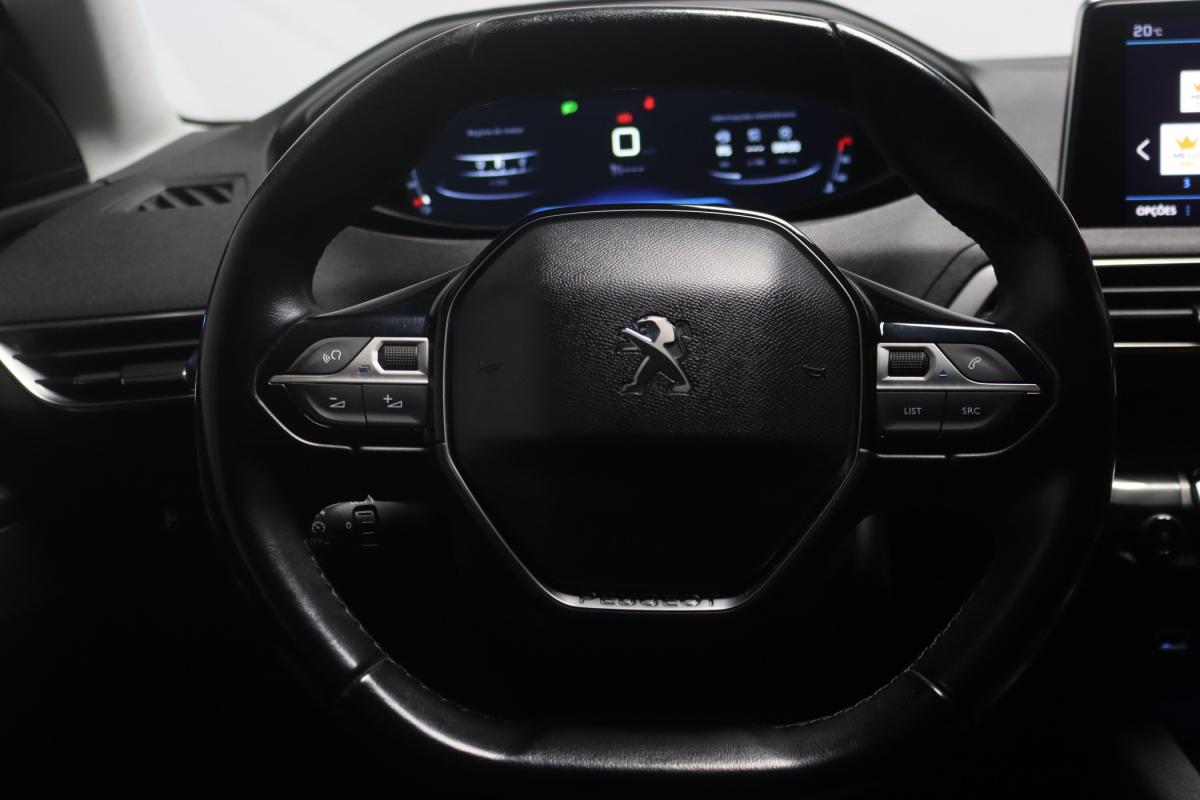 peugeot-5008-2017-diesel-1560cc