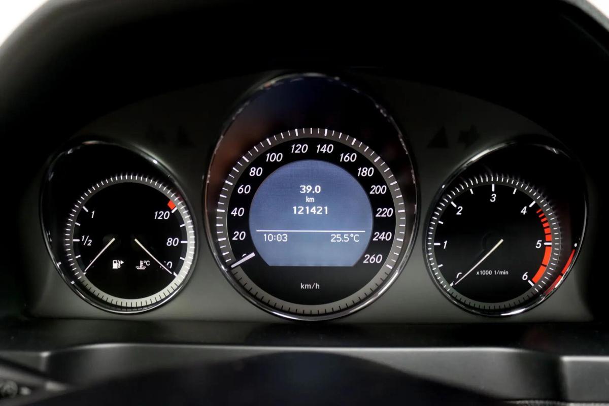 mercedes-benz-classe-c-c-200-2010-diesel-2143cc