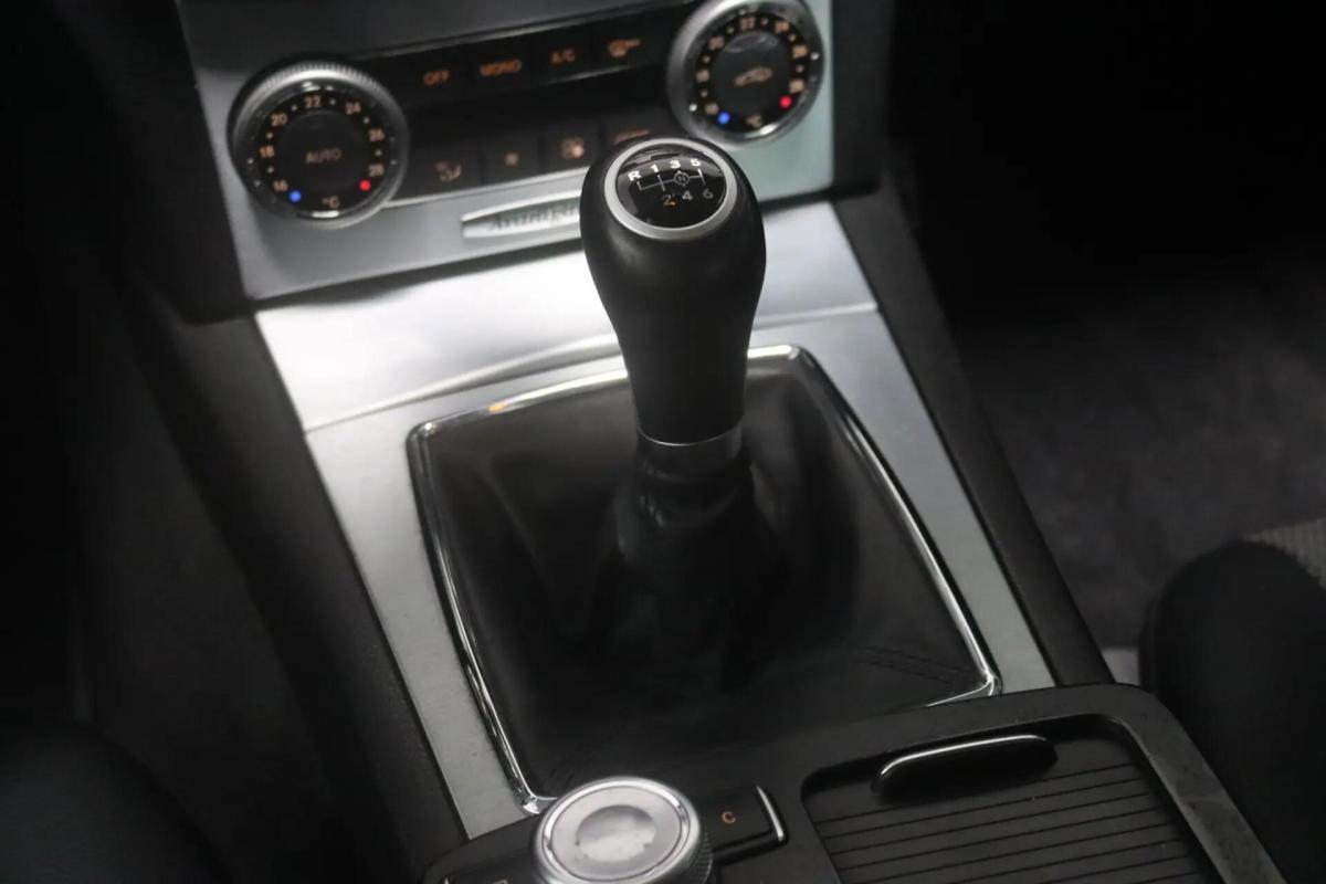 mercedes-benz-classe-c-c-200-2010-diesel-2143cc
