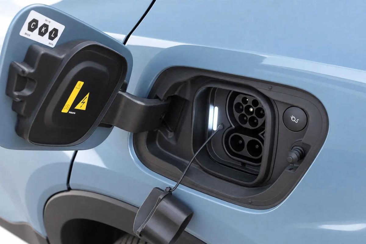 volvo-xc40-2023-eletrico-0cc