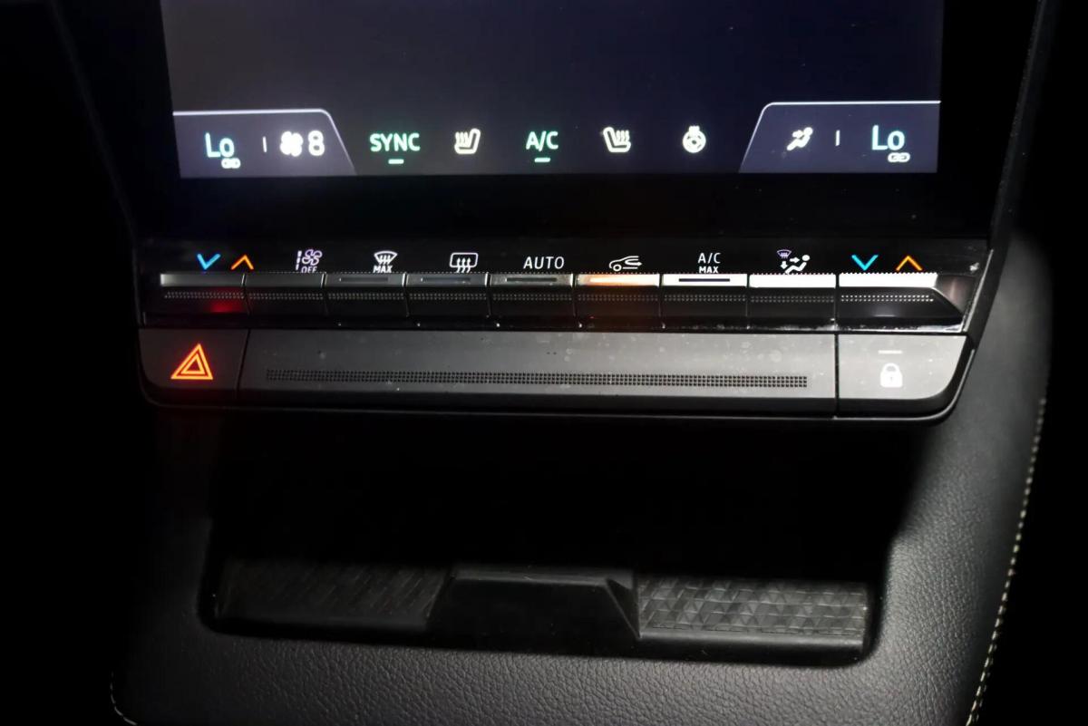 renault-megane-e-tech-2024-eletrico-0cc