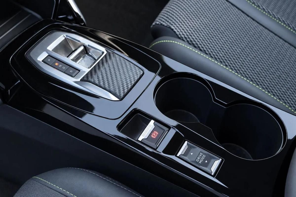 peugeot-e-2008-2025-eletrico-0cc