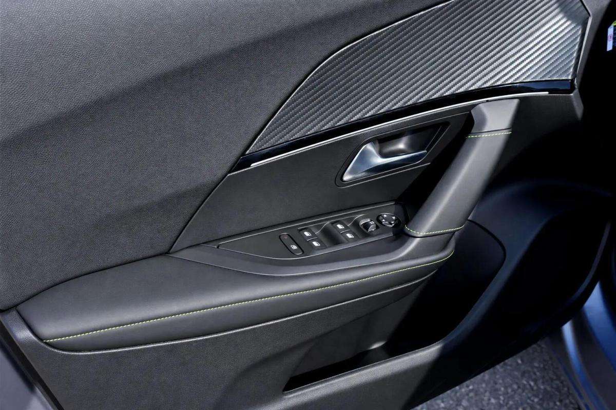 peugeot-e-2008-2025-eletrico-0cc