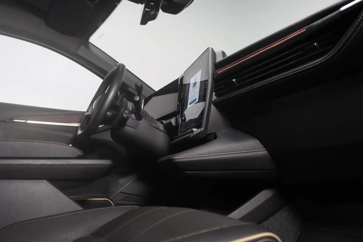 renault-megane-e-tech-2023-eletrico-0cc