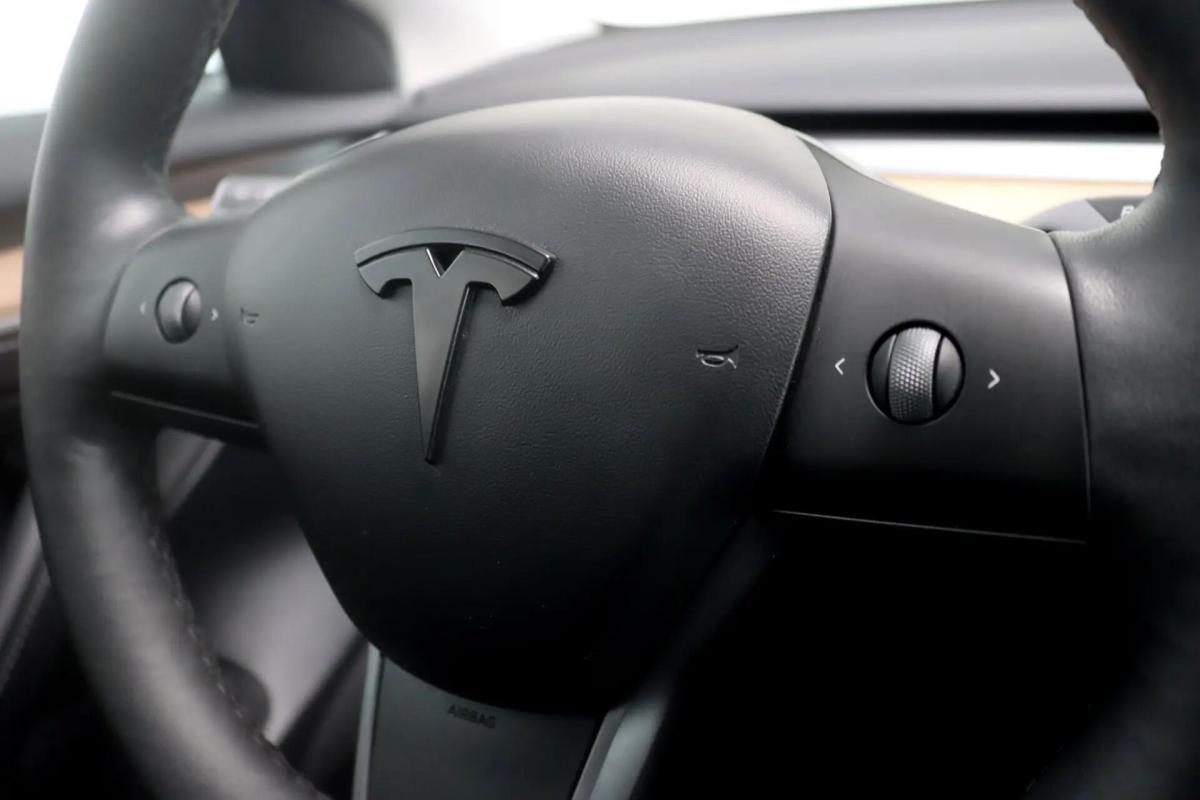 tesla-model-3-2022-eletrico-0cc