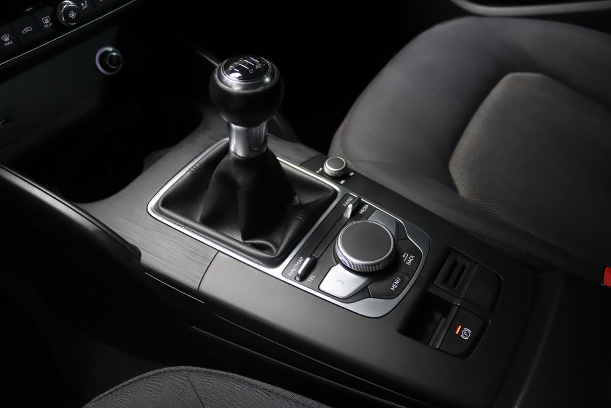 audi-a3-sportback-2017-diesel-1598cc