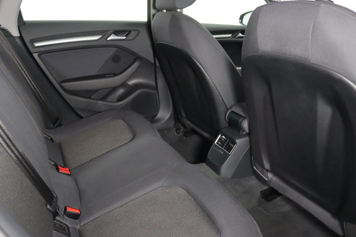 audi-a3-sportback-2017-diesel-1598cc