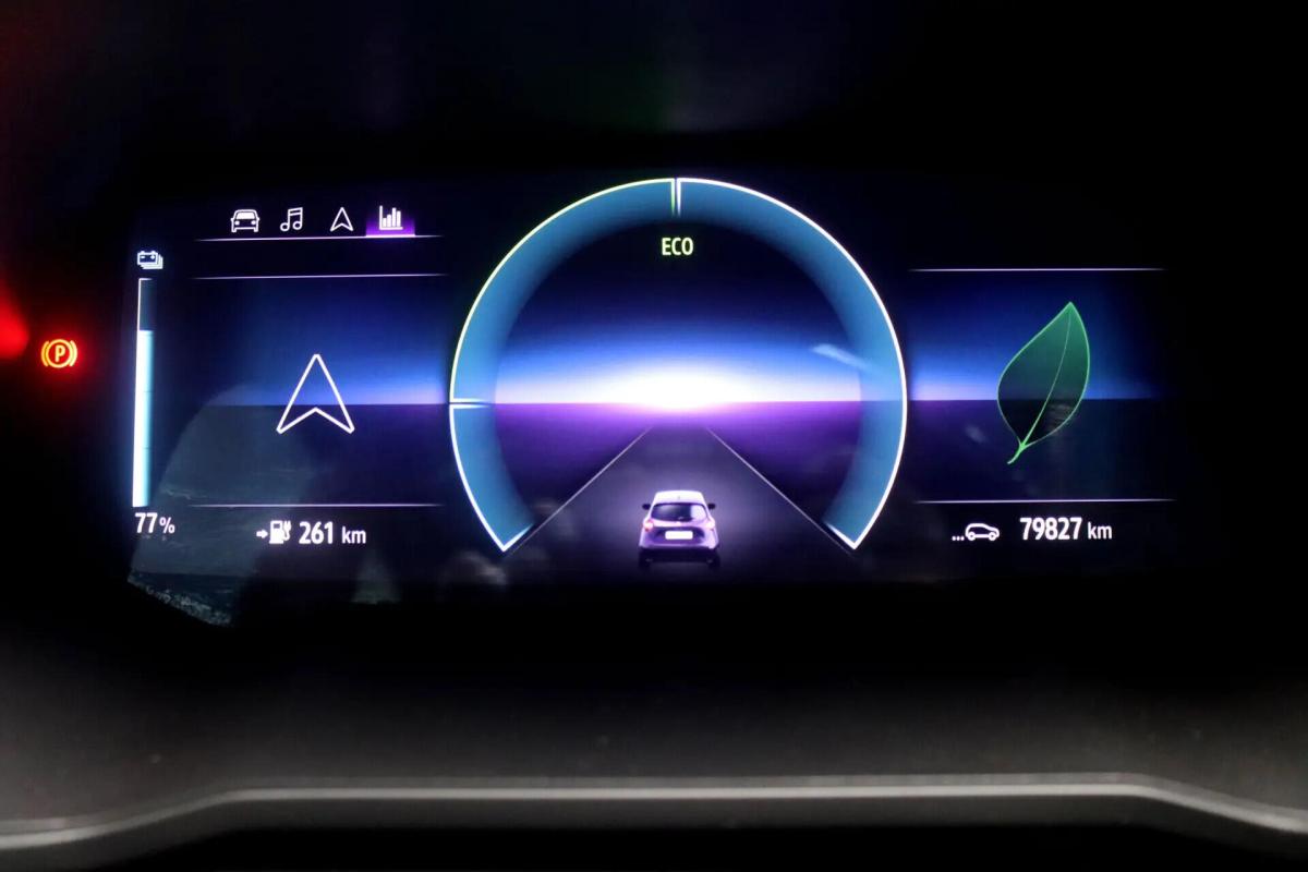 renault-zoe-2021-eletrico-0cc