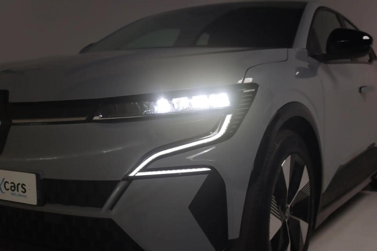 renault-megane-e-tech-2022-eletrico-0cc